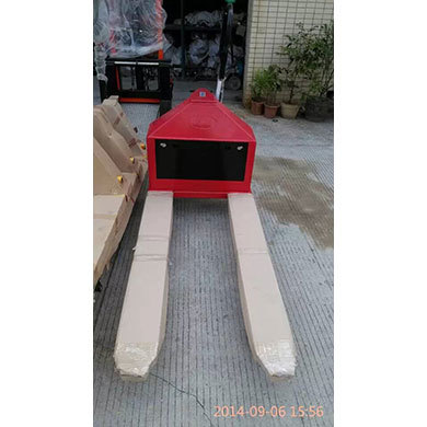 鴻福非標(biāo)半電動(dòng)搬運(yùn)車